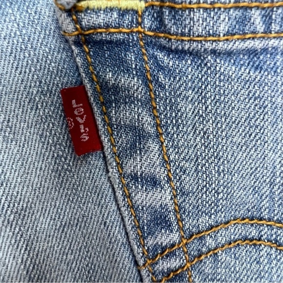 LEVI’S Cut off Denim Jean Shorts - Picture 6 of 9